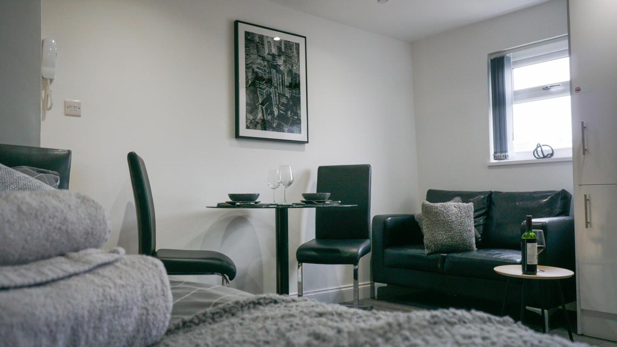 Modern Apartments Near Cardiff City Centre Экстерьер фото